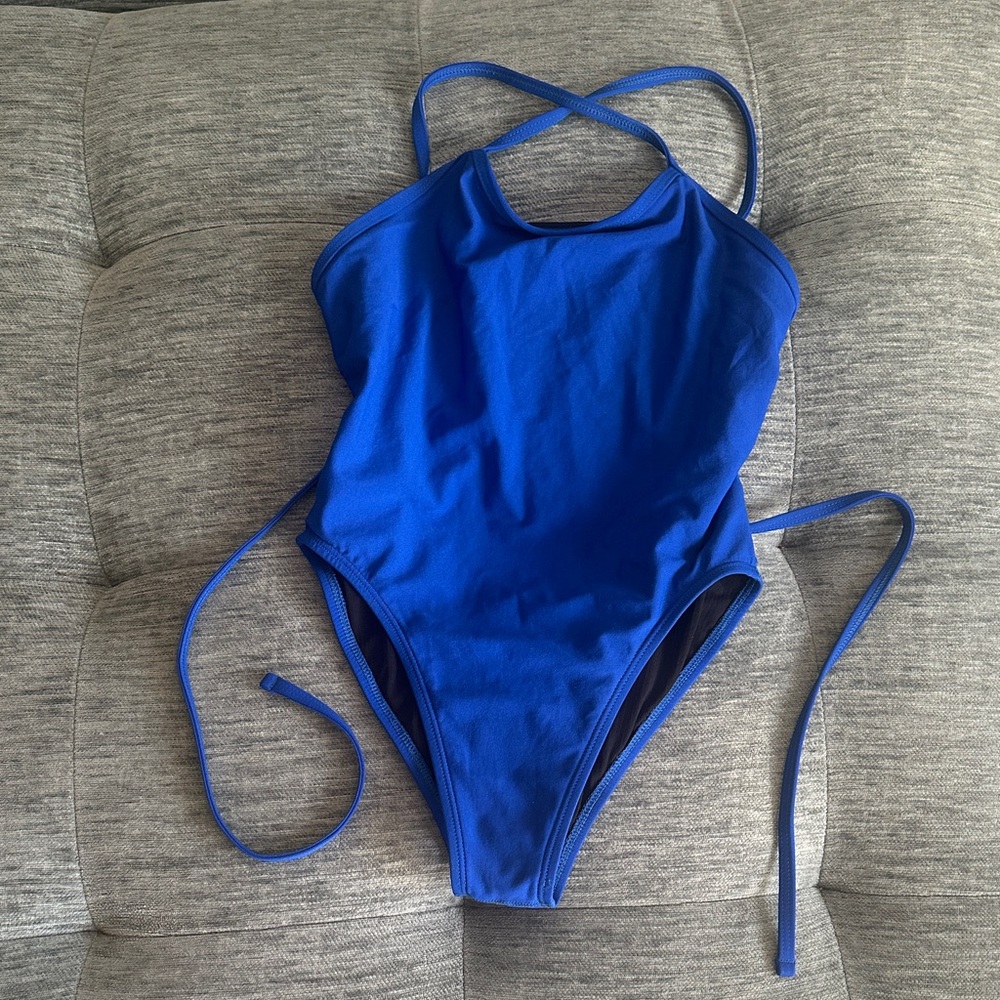 JOLYN DAYNO II size 30 swimsuit